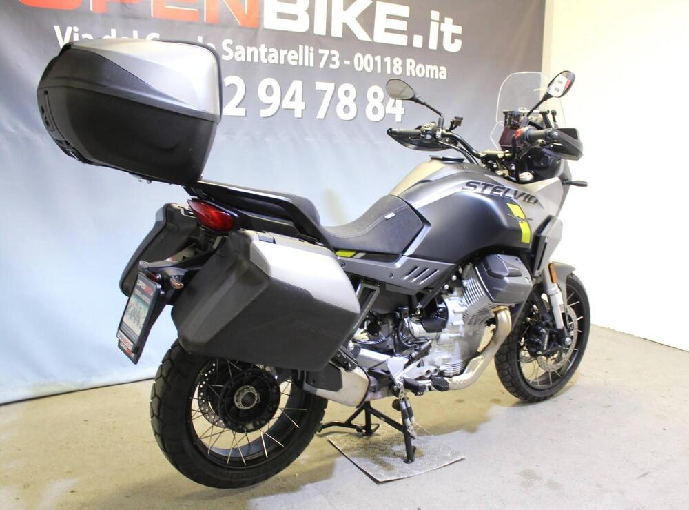 Moto Guzzi Stelvio (2024 - 25) (2)