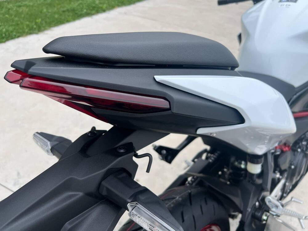 Kawasaki Z 500 SE (2024 - 26) (5)