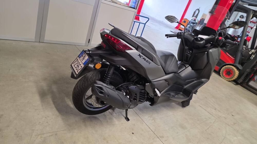 Yamaha X-Max 125 Tech Max+ (2025) (2)