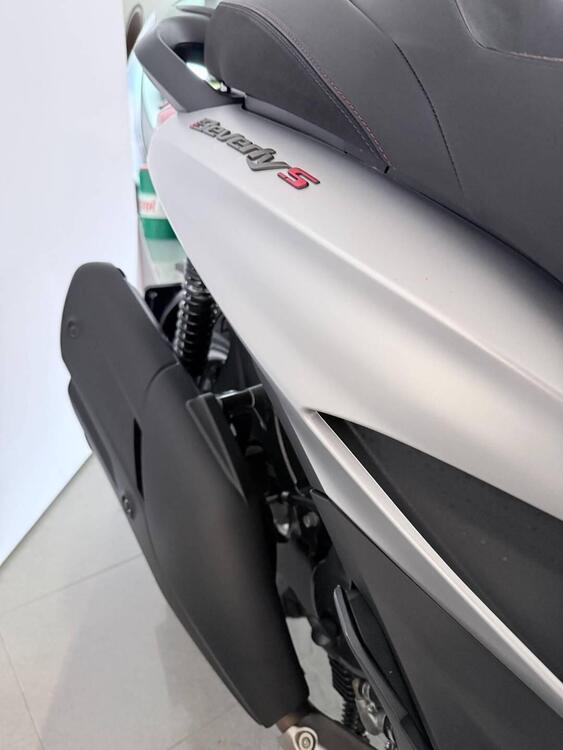 Piaggio Beverly 400 ABS-ASR (2021 - 24) (5)