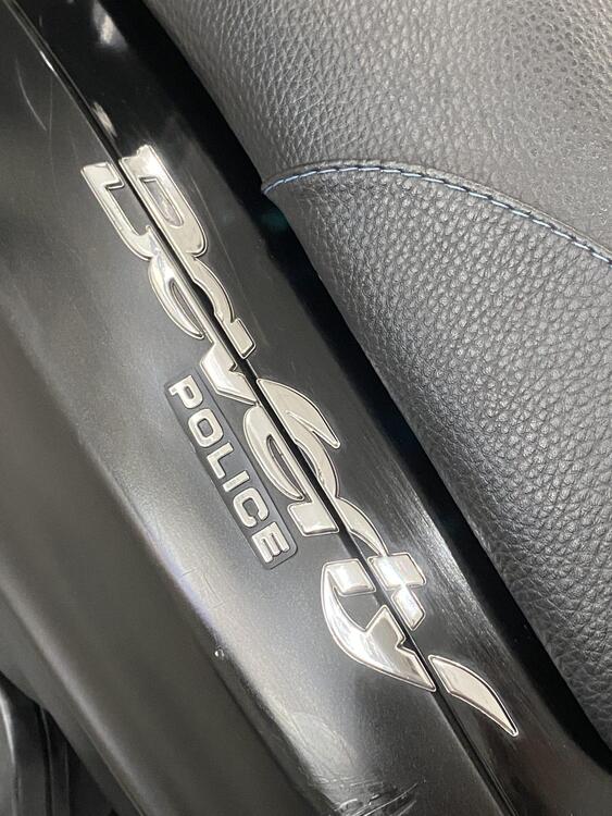 Piaggio Beverly 300 i.e. Police ABS-ASR (2017 - 20) (2)