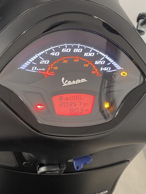 Vespa GTS 300 Super Notte (2018 - 20) (3)