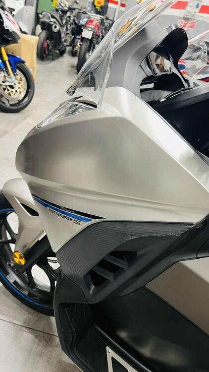 Honda Integra 750 DCT (2016 - 17) (4)