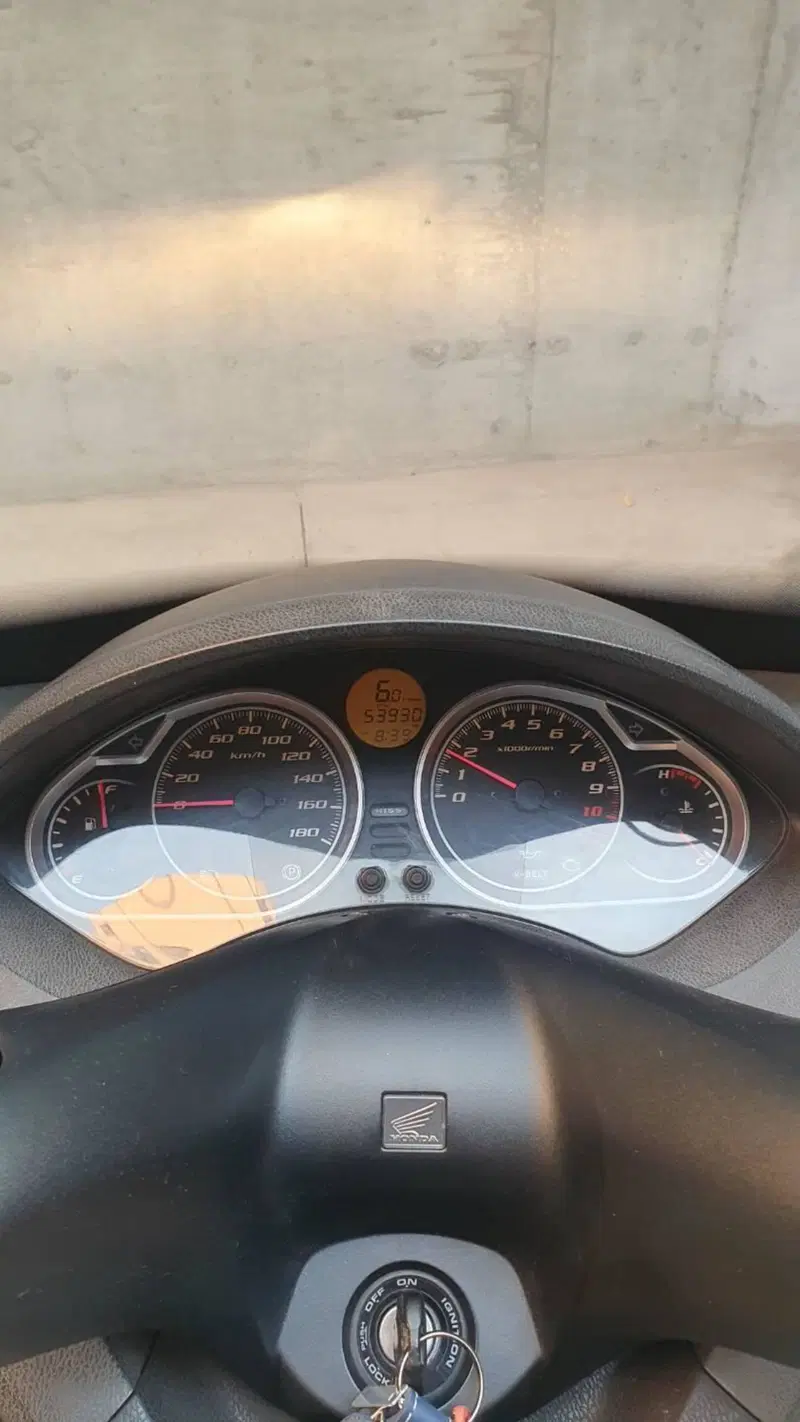 Honda Silver Wing 400 (2006 - 09) (4)