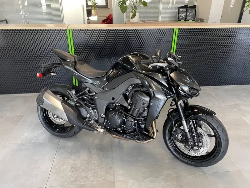 Kawasaki Z 1100 (2026) (2)