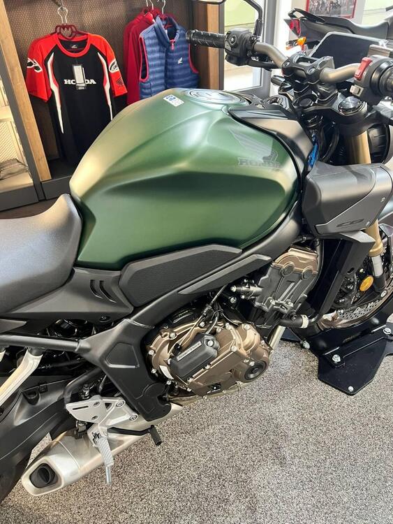 Honda CB 650 R E-Clutch (2024 - 25) (2)