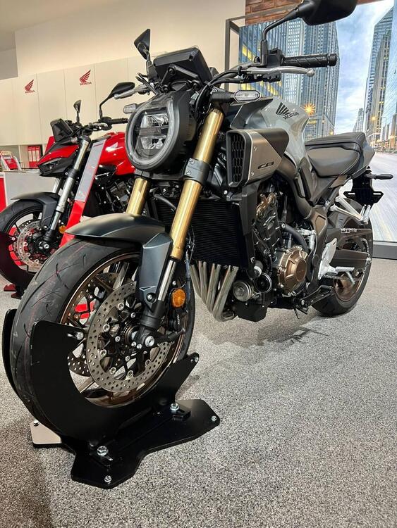 Honda CB 650 R E-Clutch (2024 - 25)