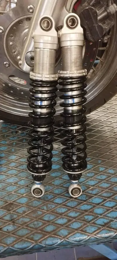 ammortizzatori ohlins 2 reg. per triumph bonnevil &Ouml;hlins