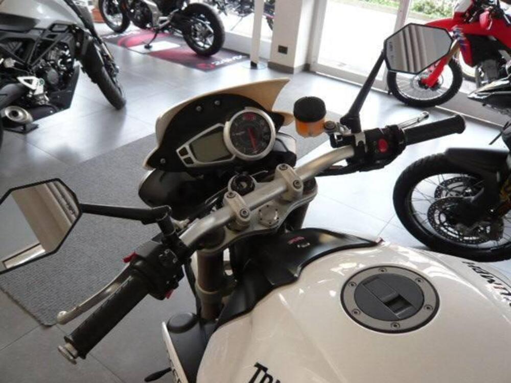 Triumph Speed Triple 1050 (2011 - 13) (4)