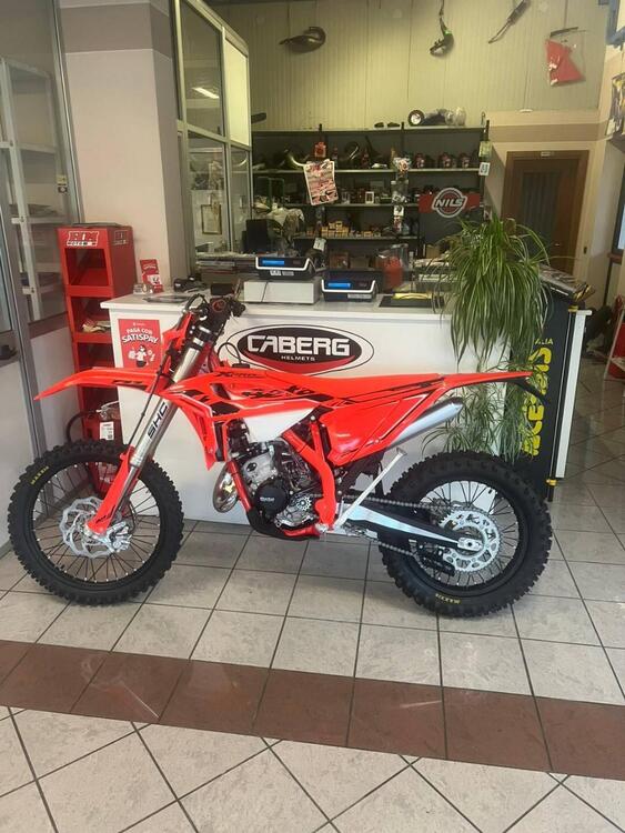 Betamotor RR 125 2T Enduro Race (2026) (2)