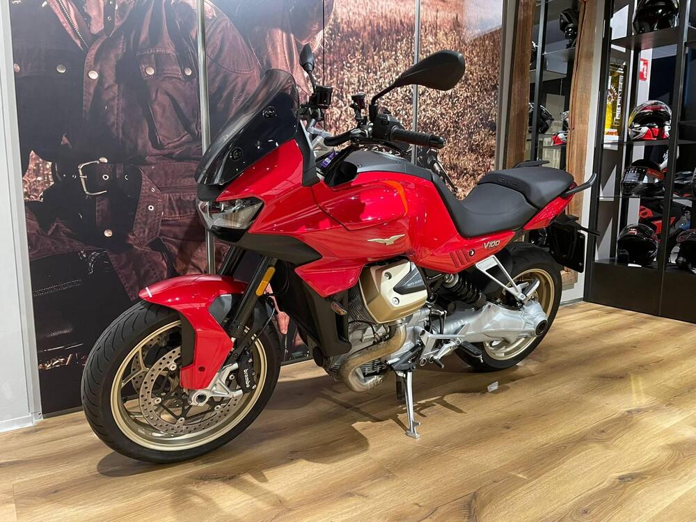 Moto Guzzi V100 Mandello (2022 - 24) (2)