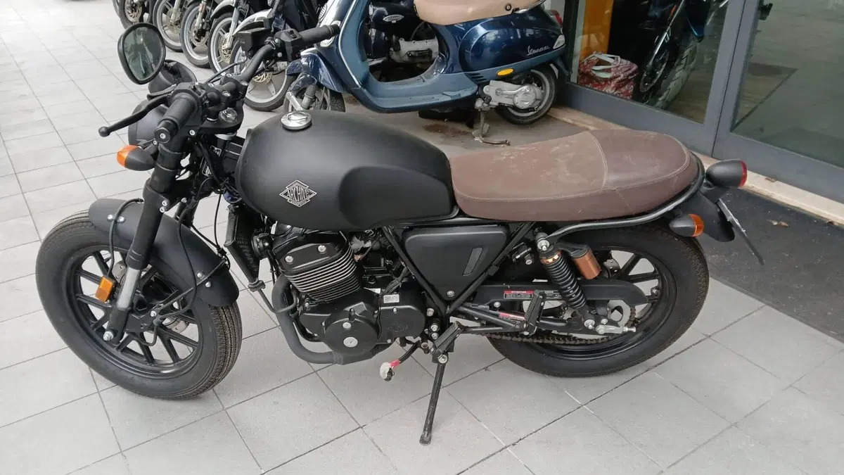 Archive Motorcycle AM 70 250 Cafe Racer (2022 - 24) (2)