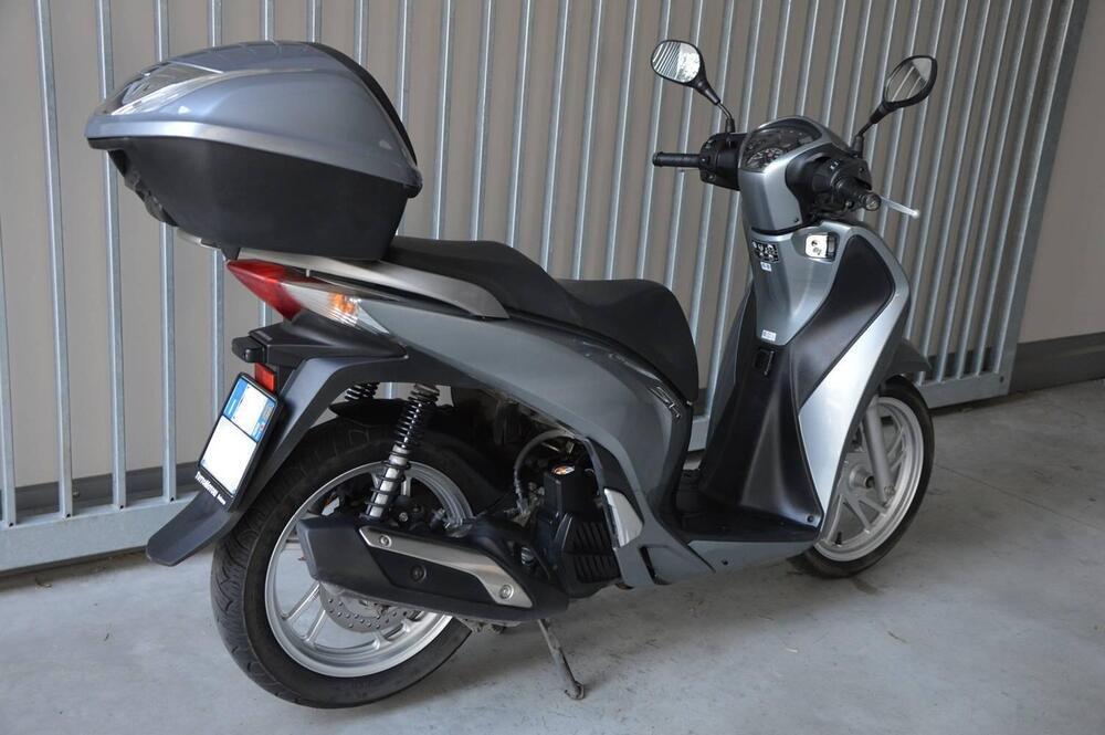 Honda SH 150 i ABS (2013 - 16) (4)