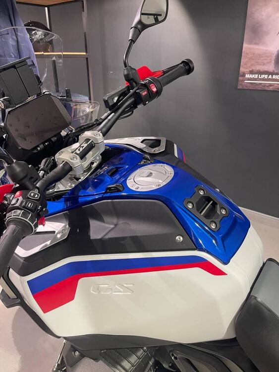 Bmw R 1300 GS Adventure Trophy (2025) (2)