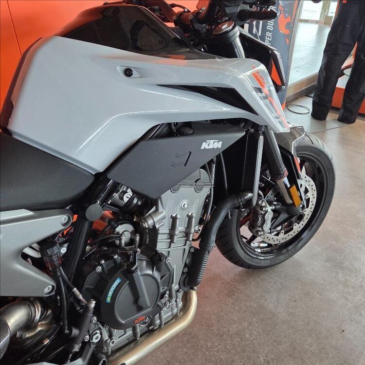 KTM 790 Duke L (2023 - 24) (4)