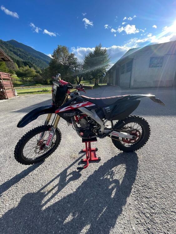 Honda CRF 250 R (2006) (5)
