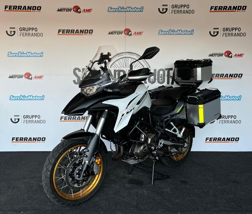 QJ Motor SRT 700 X (2024 - 25) (3)