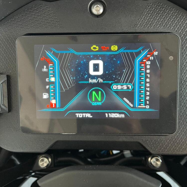 QJ Motor SRT 700 X (2024 - 25) (5)