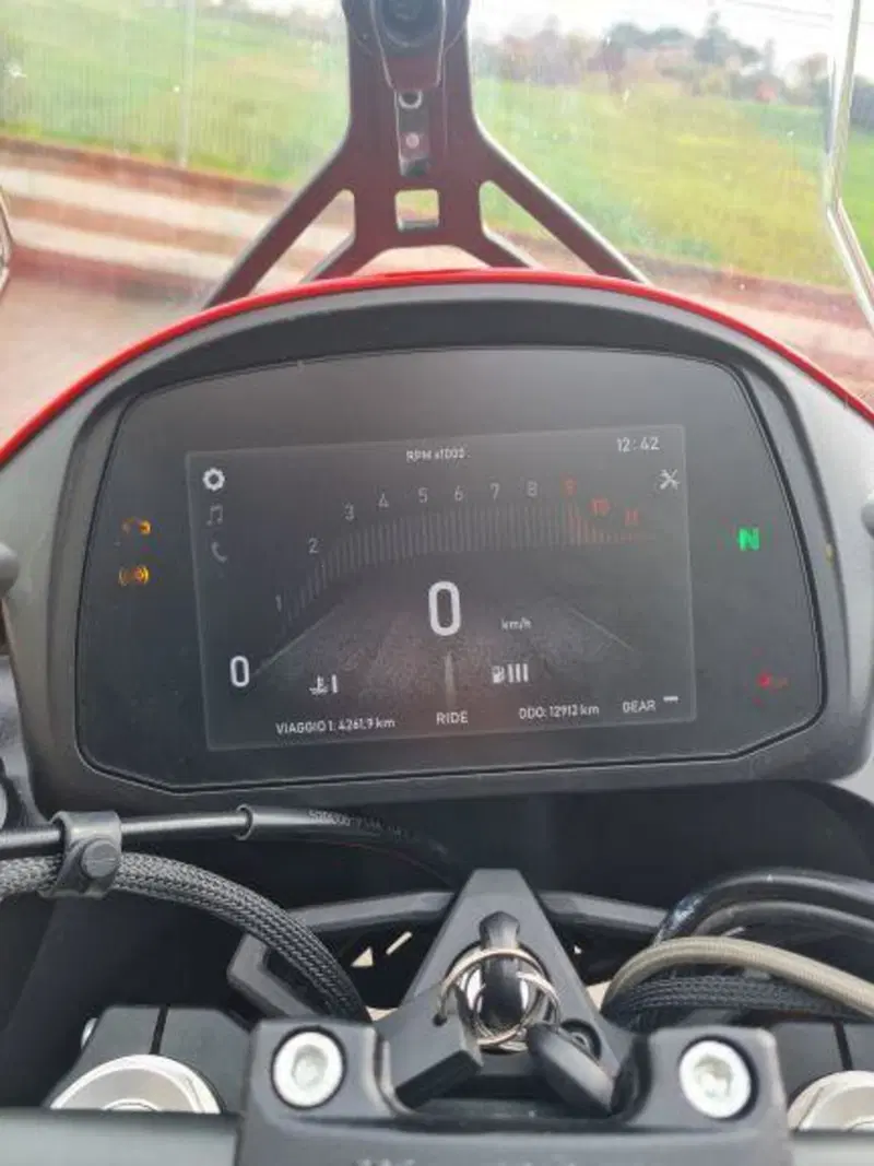 Moto Morini X-Cape 650 Gold Wheels Edition (2022 - 26) (7)