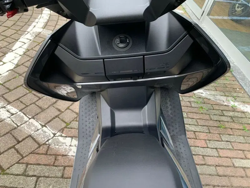 Bmw CE 04 (2021 - 25) (7)