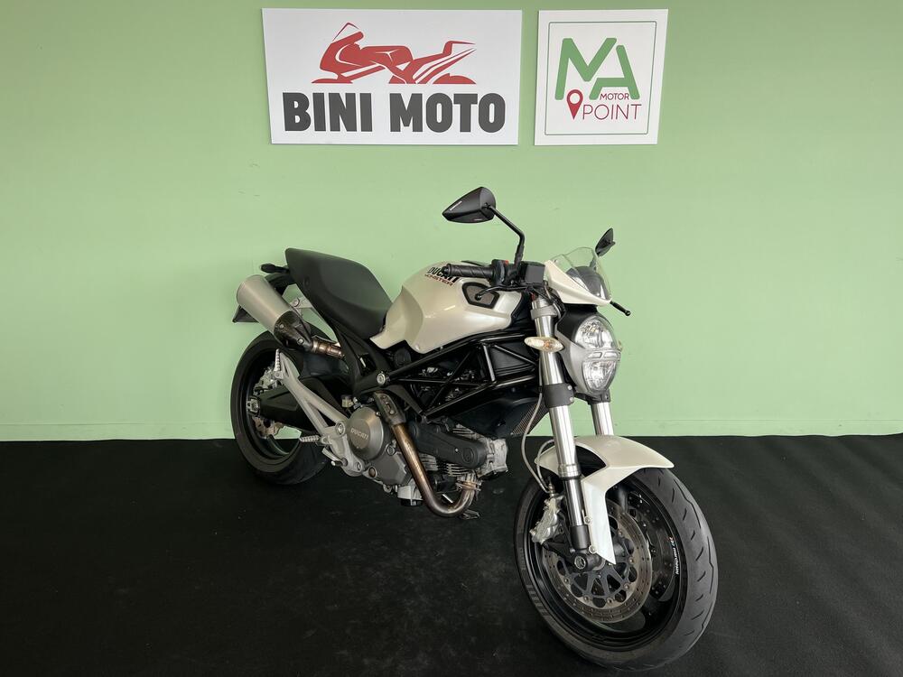 Ducati Monster 696 (2008 - 13) (2)