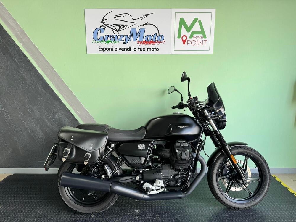 Moto Guzzi V7 Stone (2021 - 24)