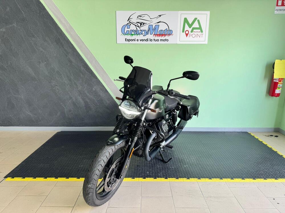 Moto Guzzi V7 Stone (2021 - 24) (4)