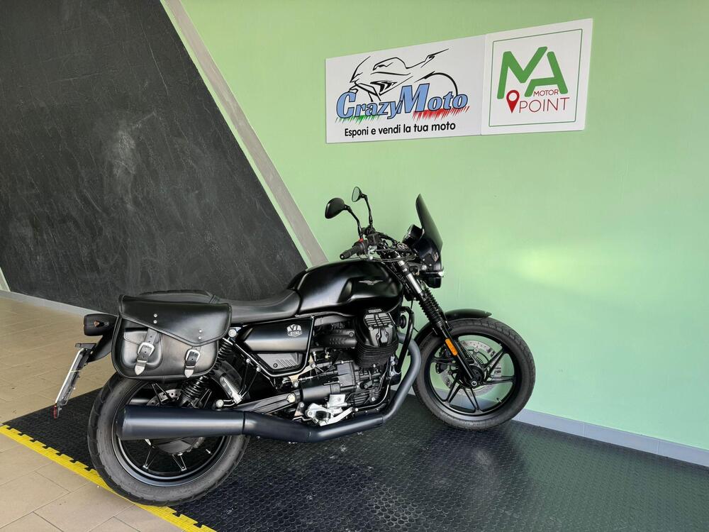Moto Guzzi V7 Stone (2021 - 24) (5)