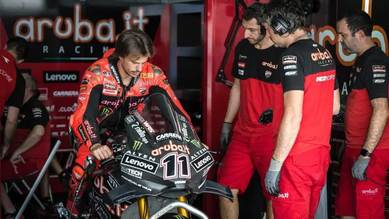SBK 2025. Nicol&ograve; Bulega conclude i test di Jerez con il miglior tempo [VIDEO e GALLERY]
