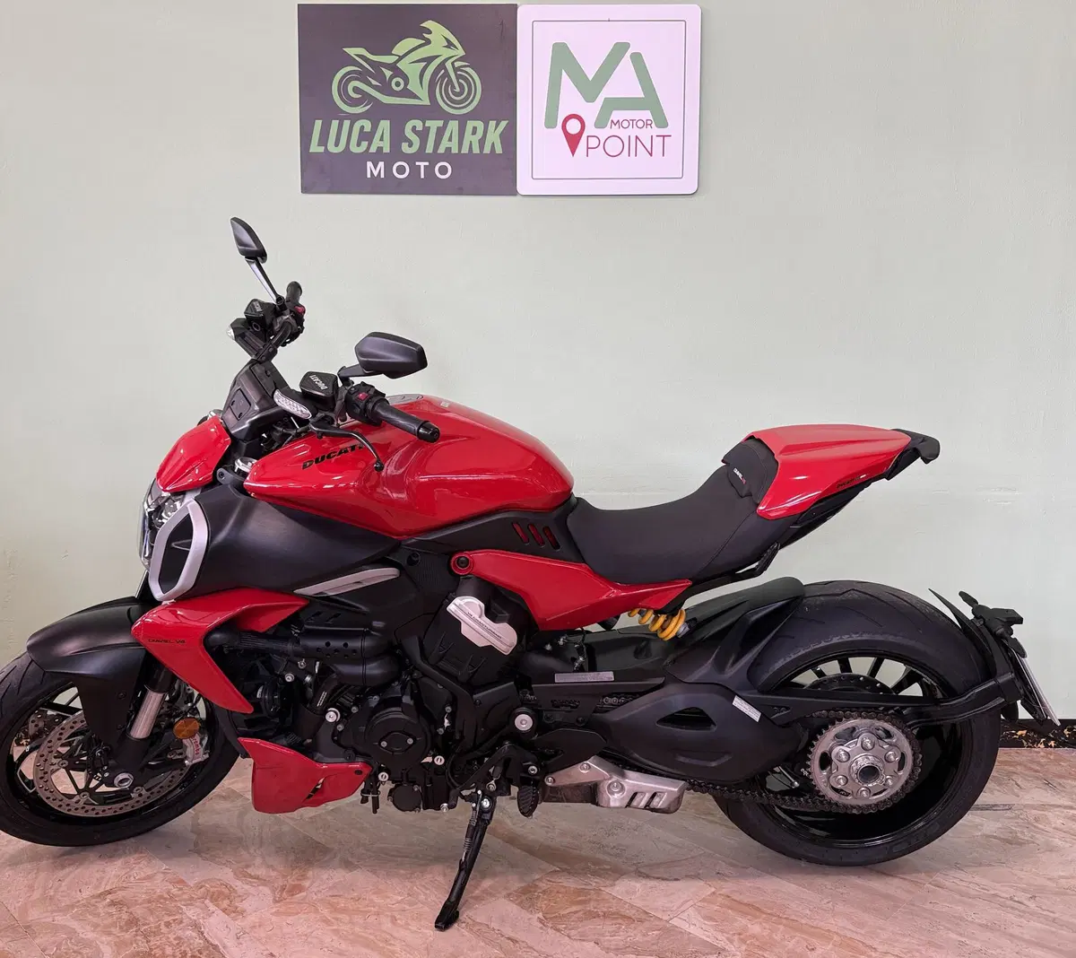 Ducati Diavel V4 (2023 - 26) (2)