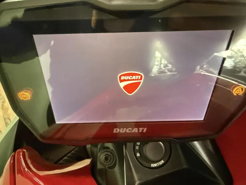 Ducati Diavel V4 (2023 - 26) (5)