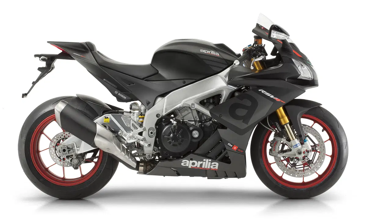Aprilia RSV4RF (2)