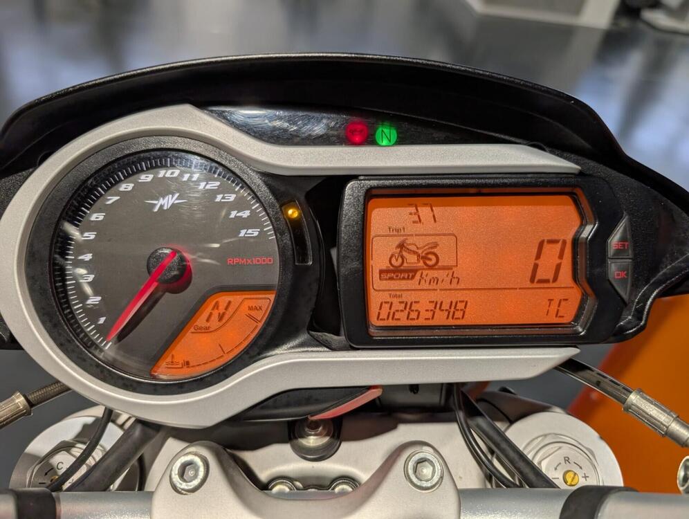 MV Agusta Brutale 990 R (2009 - 12) (4)