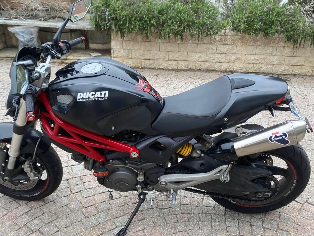 Ducati Monster 696 Plus (2007 - 14) (2)