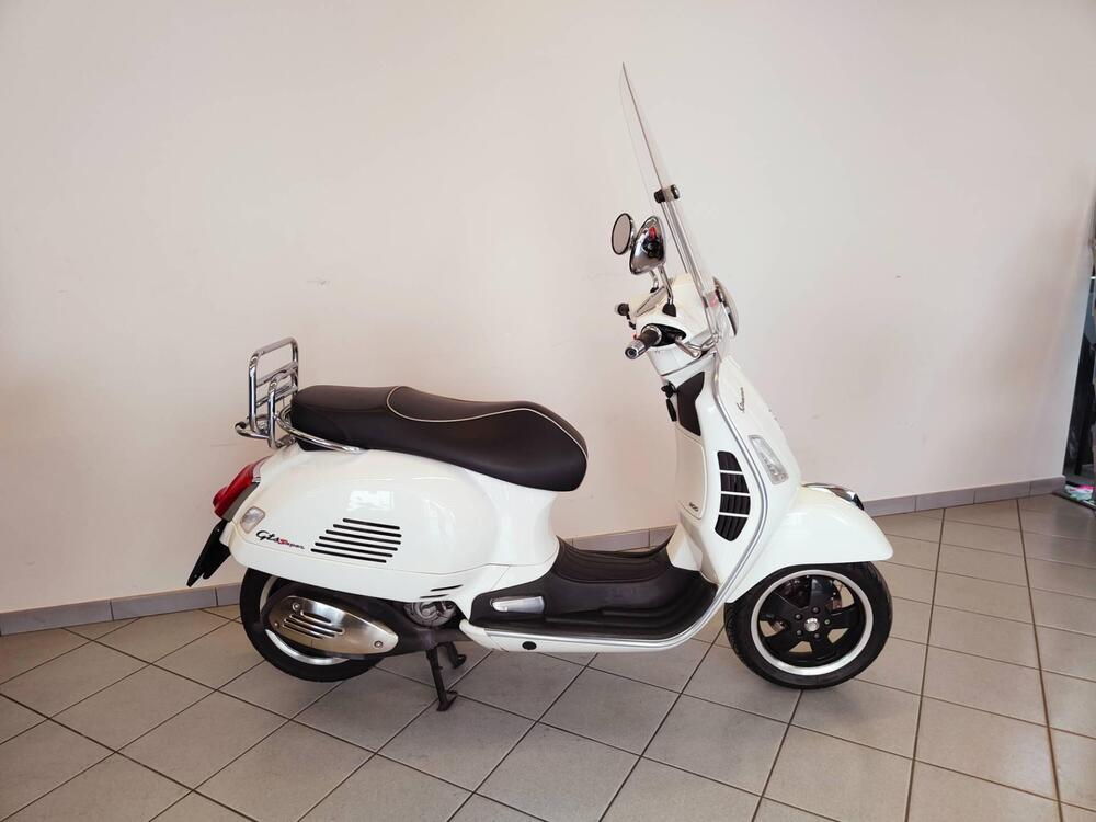 Vespa GTS 300 Super (2017 - 18) (5)
