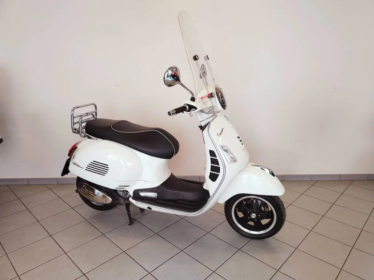 Vespa GTS 300 Super (2017 - 18) (6)