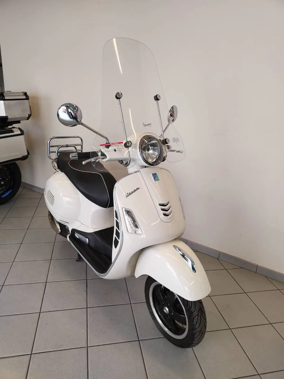 Vespa GTS 300 Super (2017 - 18) (12)