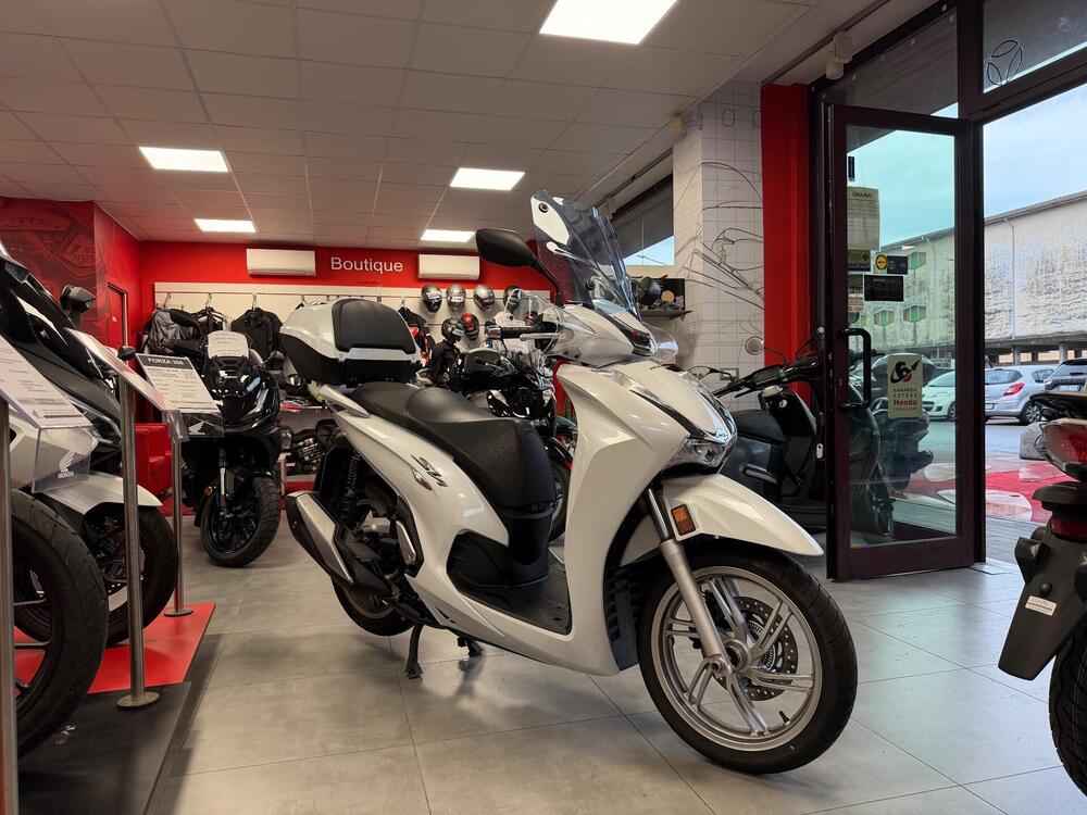 Honda SH 350 (2021 - 24) (2)