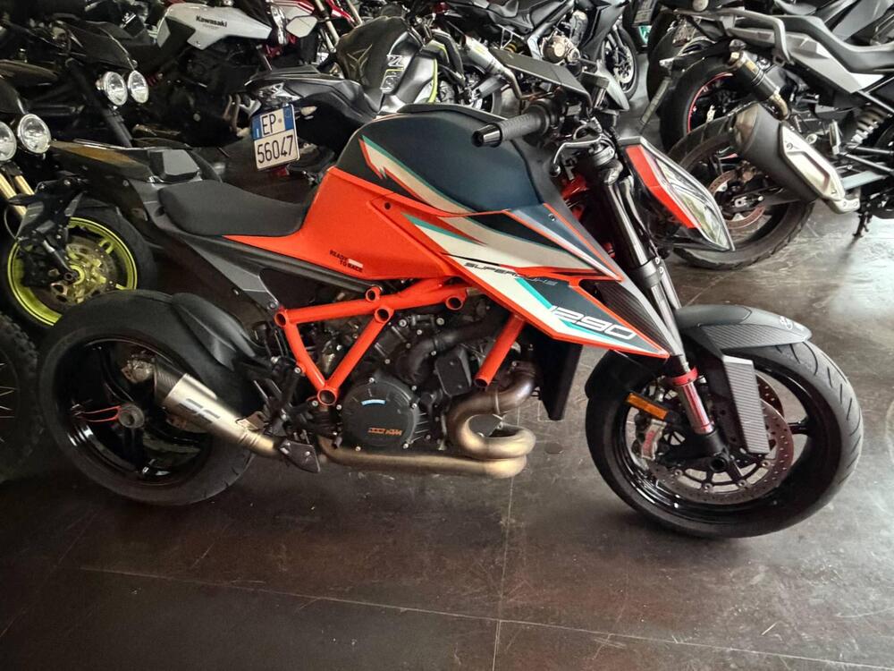 KTM 1290 Super Duke R (2022 - 23)