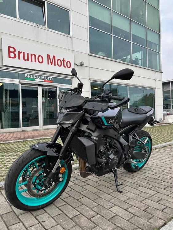 Yamaha MT-09 Y-AMT (2024 - 25) (3)