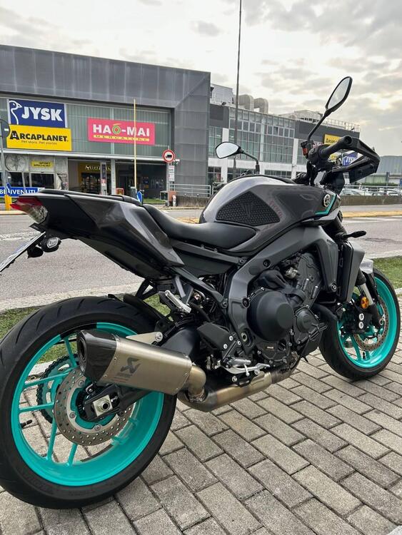 Yamaha MT-09 Y-AMT (2024 - 25) (4)