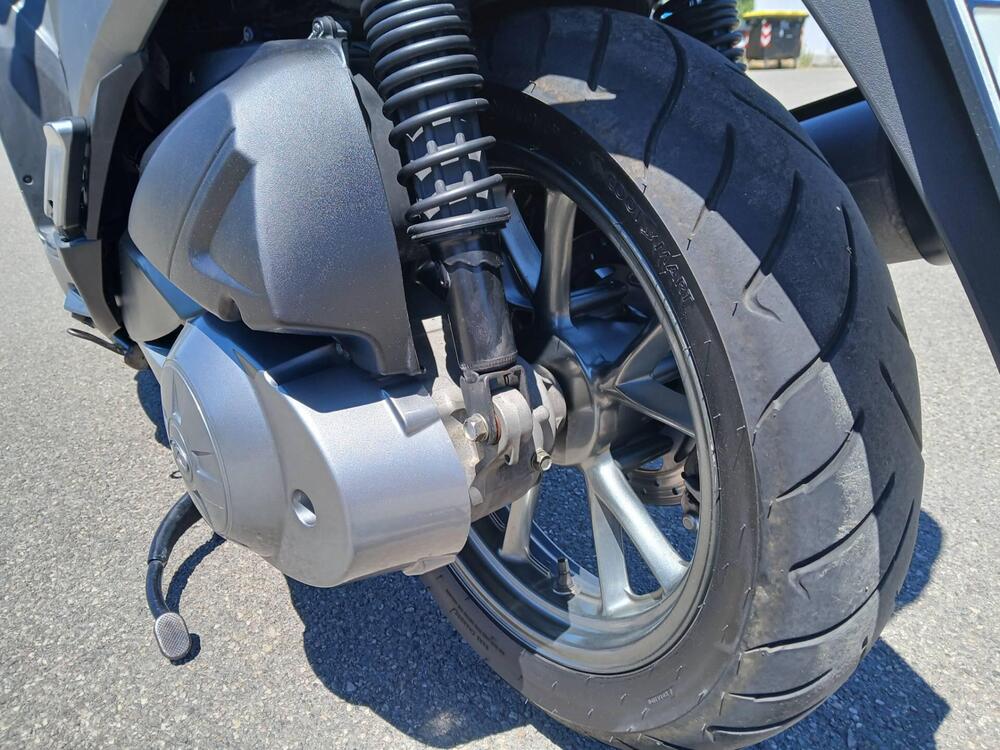 Kymco People 300i GT (2010 - 17) (5)