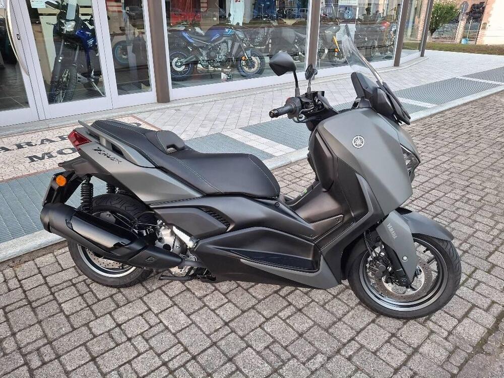 Yamaha X-Max 300 (2025)