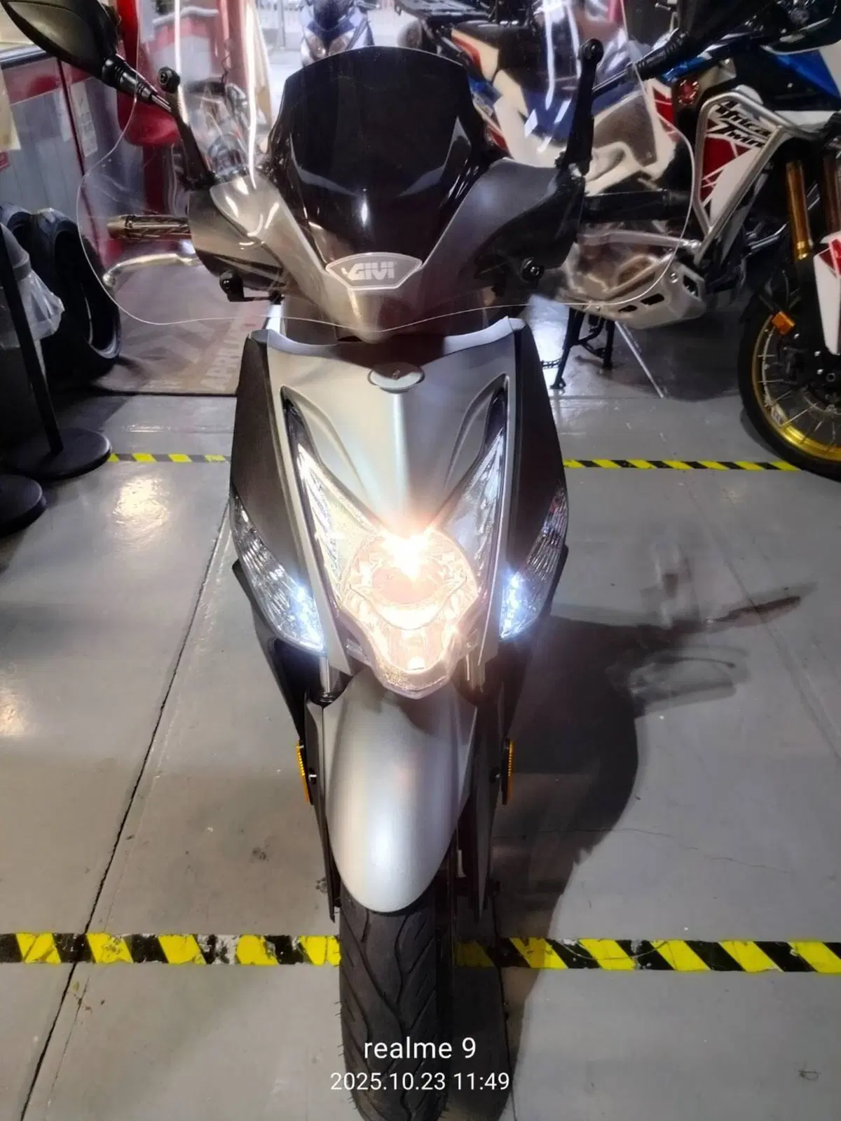 Kymco Agility 50 R16 + (2021 - 26) (17)
