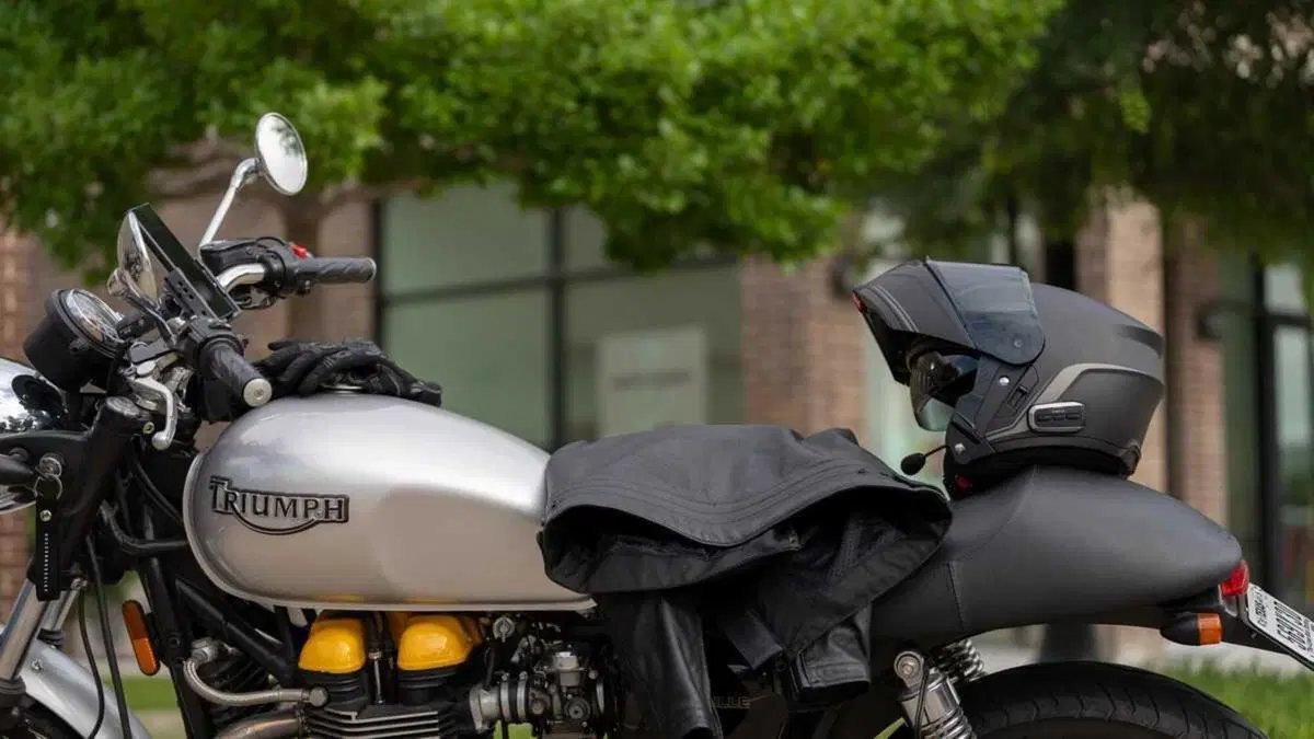 SENA Outrush 2: il casco modulare con Mesh Intercom 3.0 e Wave Intercom (10)