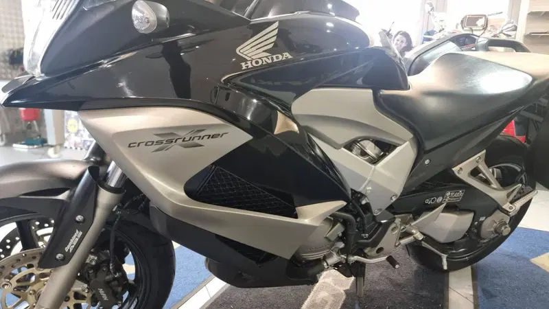 Honda Crossrunner ABS (2010 - 14) (2)