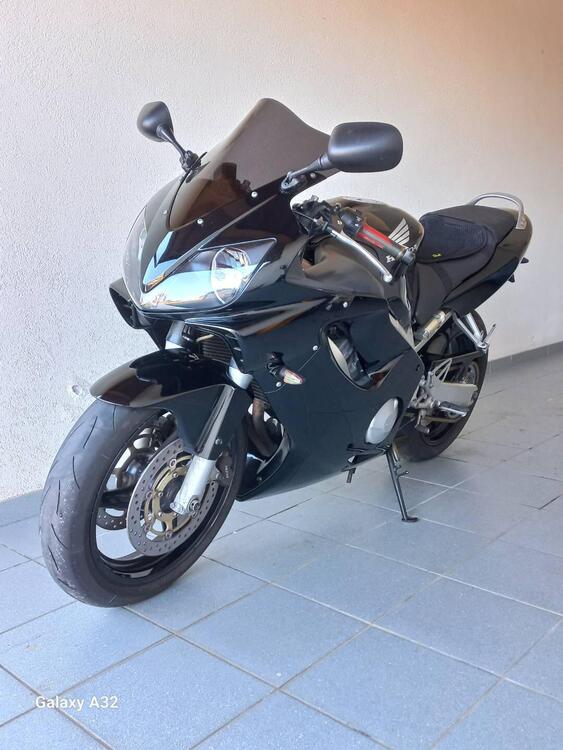 Honda CBR 600 F (2001 - 06) (3)