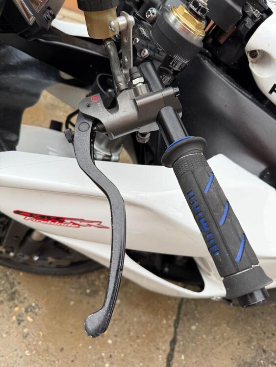 Honda CBR 1000 RR Fireblade (2006 - 07) (5)