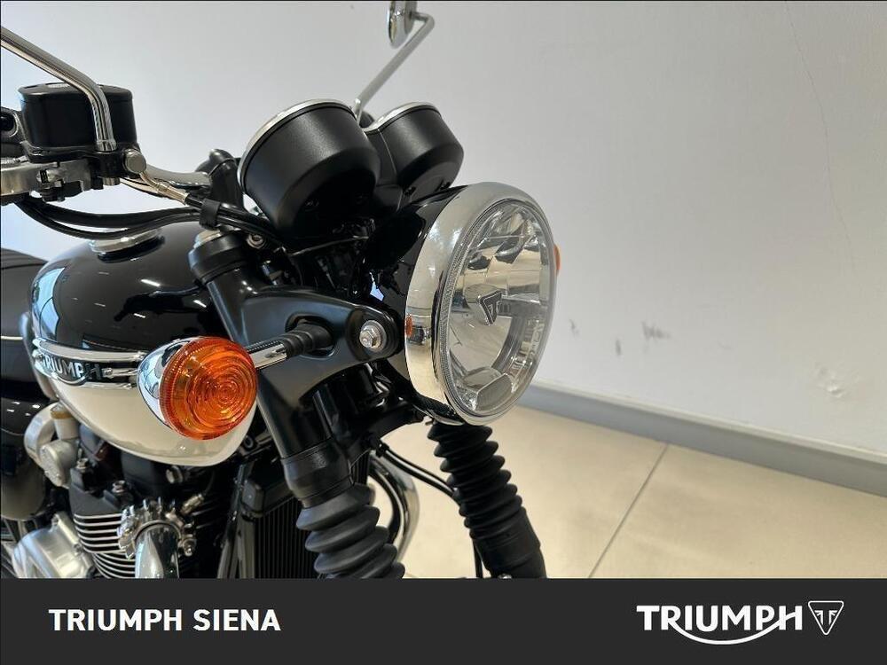 Triumph Bonneville T120 (2021 - 25) (5)