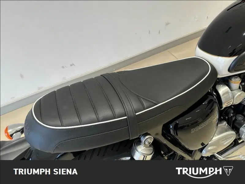 Triumph Bonneville T120 (2021 - 25) (7)